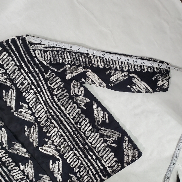 Chico's Black and White Art-To-Wear Bolero Abstract Dressy Blazer Jacket Size 2 - Picture 10 of 11